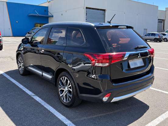 MITSUBISHI-OUTLANDER-2.0 16V GASOLINA 4P AUTOMÁTICO MITSUBISHI-OUTLANDER-2015