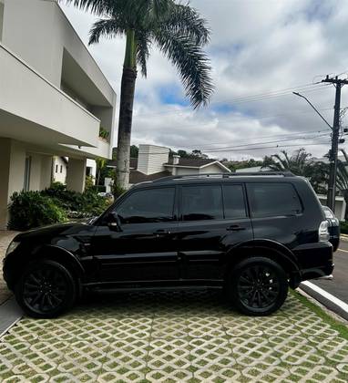 MITSUBISHI PAJERO 3.2 HPE S 4X4 7 LUGARES 16V TURBO INTERCOOLER DIESEL 4P AUTOMÁTICO