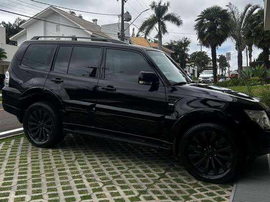 MITSUBISHI-PAJERO-3.2 HPE S 4X4 7 LUGARES 16V TURBO INTERCOOLER DIESEL 4P AUTOMÁTICO MITSUBISHI-PAJERO-2015