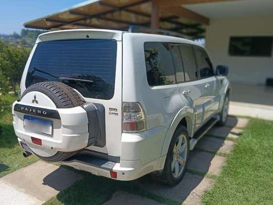 MITSUBISHI-PAJERO FULL-3.2 HPE 4X4 16V TURBO INTERCOOLER DIESEL 4P AUTOMÁTICO MITSUBISHI-PAJERO FULL-2014