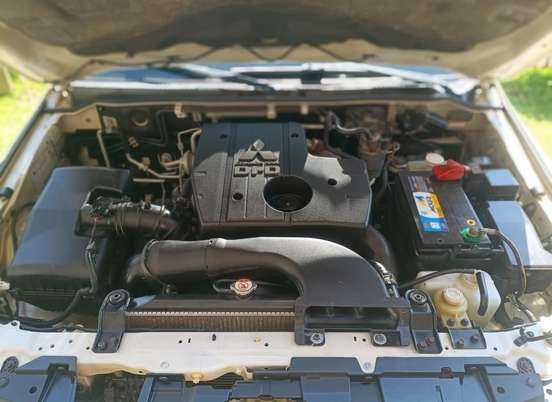 MITSUBISHI-PAJERO FULL-2014