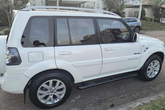 MITSUBISHI-PAJERO TR4-2012