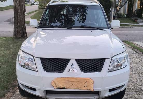 MITSUBISHI-PAJERO TR4-2012