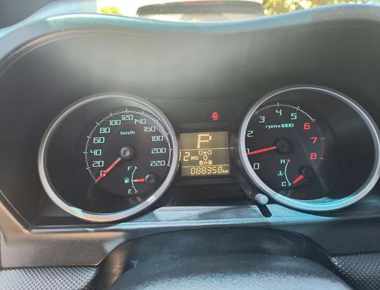 MITSUBISHI-PAJERO TR4-2012
