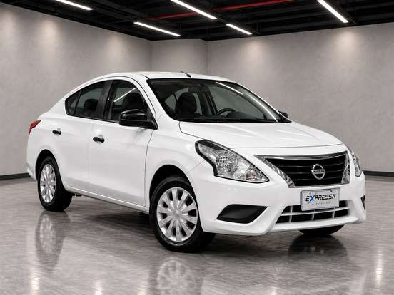 NISSAN-VERSA-2021