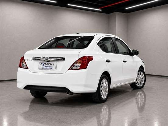 NISSAN-VERSA-2021