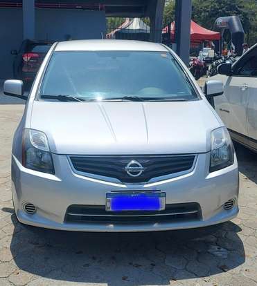 NISSAN-SENTRA-2012