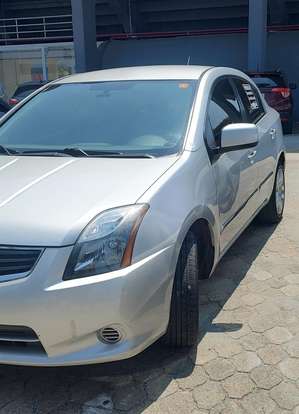 NISSAN-SENTRA-2012