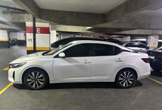 NISSAN-SENTRA-2024