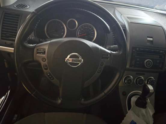 NISSAN-SENTRA-2011