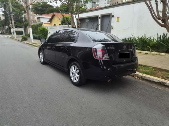 NISSAN-SENTRA-2011