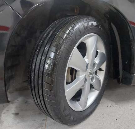 NISSAN-TIIDA-2012