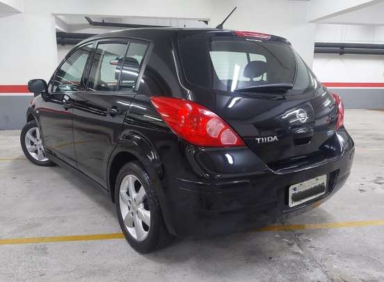 NISSAN-TIIDA-2012
