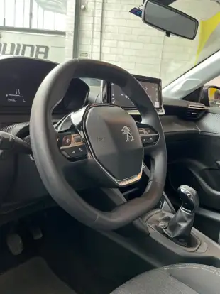 PEUGEOT-208-2023