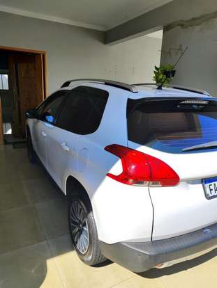 PEUGEOT-2008-2017