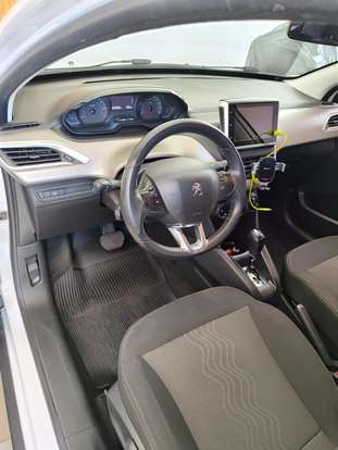 PEUGEOT-2008-2017