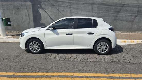 PEUGEOT-208-2023