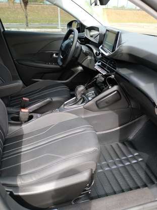 PEUGEOT-208-2024