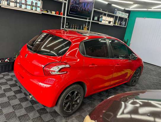 PEUGEOT-208-2015