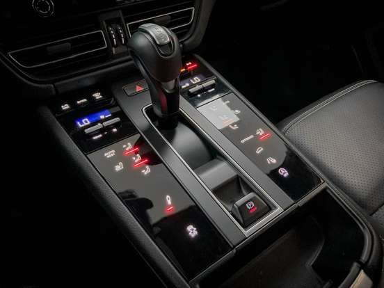 PORSCHE-MACAN-2.0 TURBO GASOLINA PDK PORSCHE-MACAN-2021