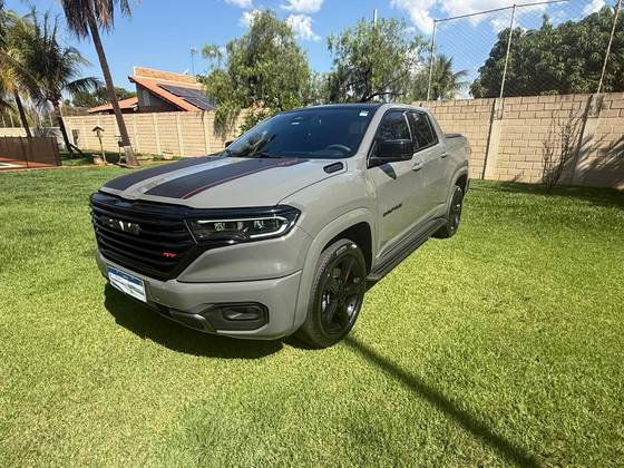 RAM RAMPAGE 2.0 HURRICANE 4 TURBO GASOLINA R/T 4X4 AUTOMÁTICO