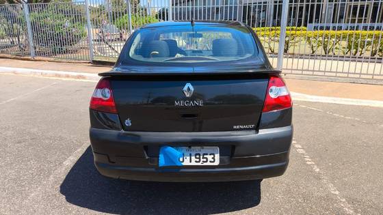 RENAULT MEGANE 1.6 EXTREME SEDAN 16V FLEX 4P MANUAL