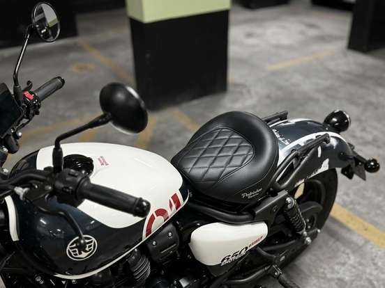 ROYAL ENFIELD-SHOTGUN 650 STENCIL WHITE ROYAL ENFIELD-SHOTGUN 650 STENCIL WHITE-2025