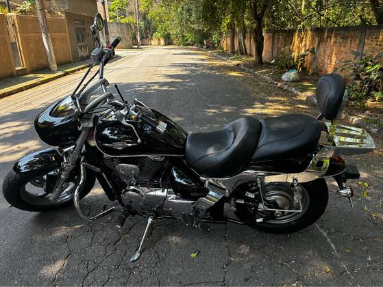 SUZUKI BOULEVARD M800 