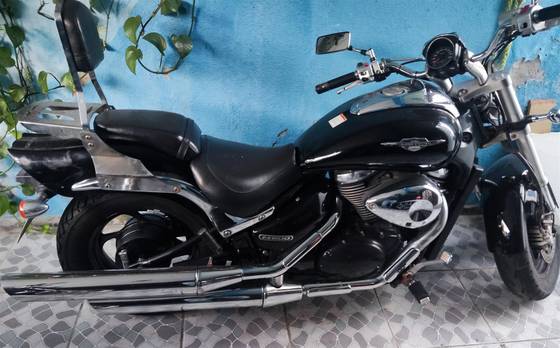 SUZUKI BOULEVARD M800 
