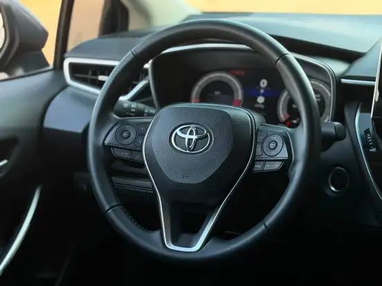 TOYOTA-COROLLA-2023