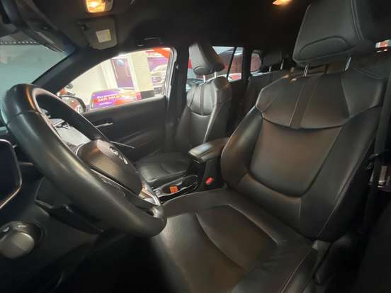 TOYOTA-COROLLA CROSS-2024