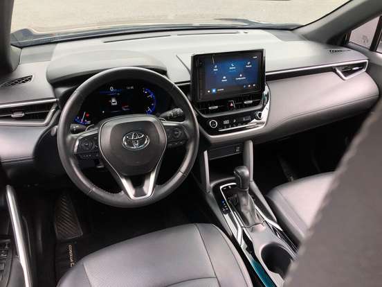 TOYOTA-COROLLA CROSS-2023