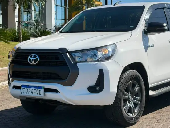 TOYOTA-HILUX-2024