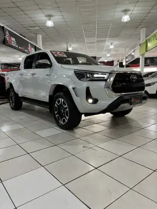 TOYOTA-HILUX-2024