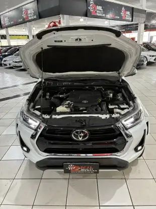 TOYOTA-HILUX-2024
