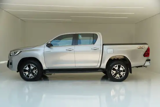 TOYOTA-HILUX-2020