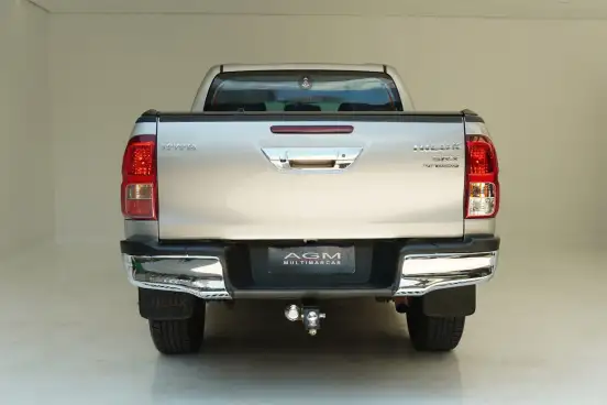 TOYOTA-HILUX-2020