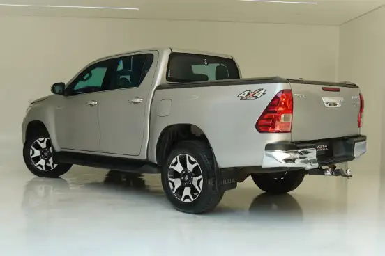 TOYOTA-HILUX-2020