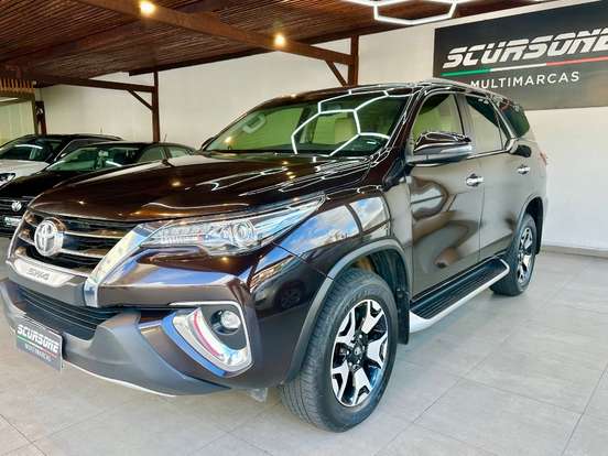 TOYOTA-HILUX-2.8 SRX 4X4 CD 16V DIESEL 4P AUTOMÁTICO TOYOTA-HILUX-2019