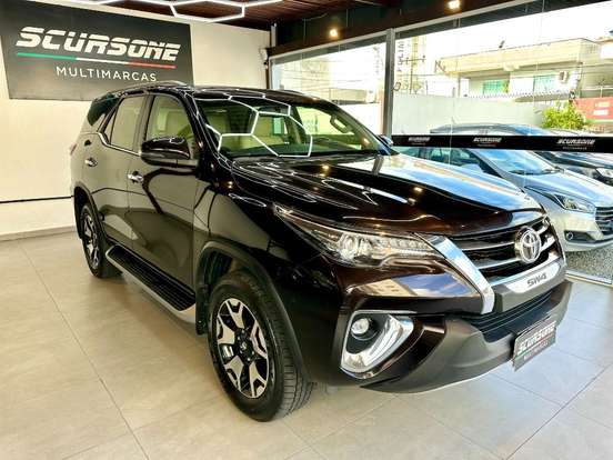 TOYOTA-HILUX-2.8 SRX 4X4 CD 16V DIESEL 4P AUTOMÁTICO TOYOTA-HILUX-2019