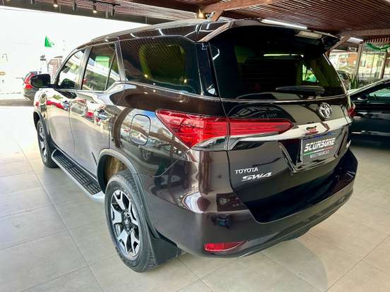 TOYOTA-HILUX-2.8 SRX 4X4 CD 16V DIESEL 4P AUTOMÁTICO TOYOTA-HILUX-2019