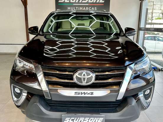 TOYOTA-HILUX-2.8 SRX 4X4 CD 16V DIESEL 4P AUTOMÁTICO TOYOTA-HILUX-2019