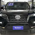 TOYOTA HILUX SW4 2.7 VVT-i FLEX SRV 7L 4X2 AUTOMÁTICO TOYOTA HILUX SW4 2.7 VVT-i FLEX SRV 7L 4X2 AUTOMÁTICO