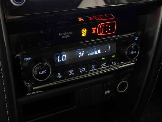 TOYOTA-HILUX SW4-2021