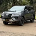 TOYOTA HILUX SW4 2.8 D-4D TURBO DIESEL SRX 7L 4X4 AUTOMÁTICO TOYOTA HILUX SW4 2.8 D-4D TURBO DIESEL SRX 7L 4X4 AUTOMÁTICO