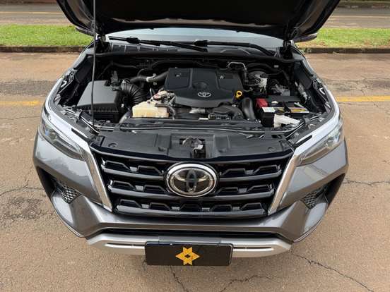 TOYOTA-HILUX SW4-2021
