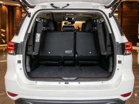 TOYOTA-HILUX SW4-2026