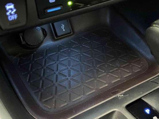 TOYOTA-RAV4-2019
