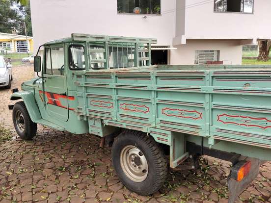 TOYOTA-BANDEIRANTE-4.0 OJ55LP-2BL 4X4 CD DIESEL 2P MANUAL TOYOTA-BANDEIRANTE-1980
