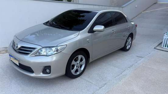 TOYOTA-COROLLA-2013
